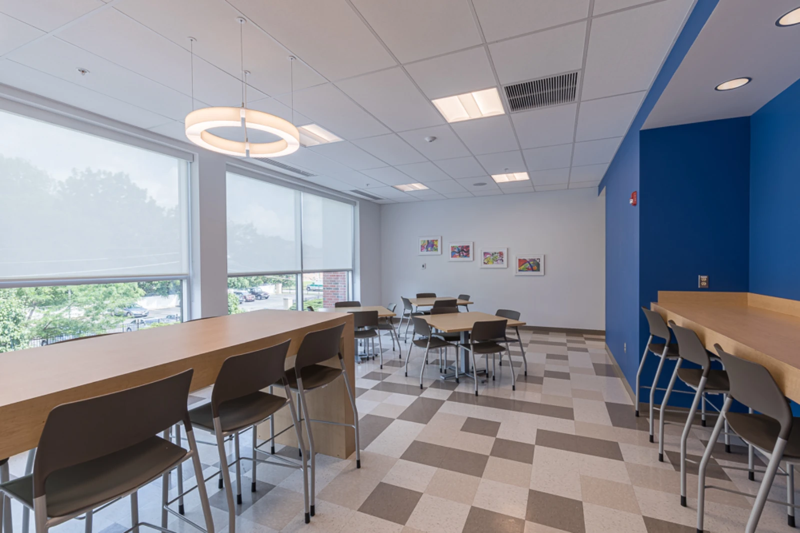 Client site cafe with pierce seating lg