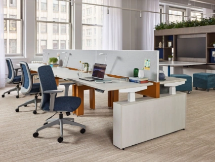 25 12 09 AIS NYC Frechette 0913 RT