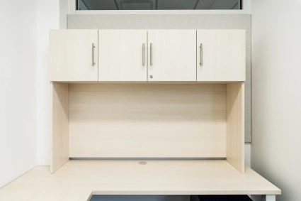 Calibrate storage freestanding hutch client space md