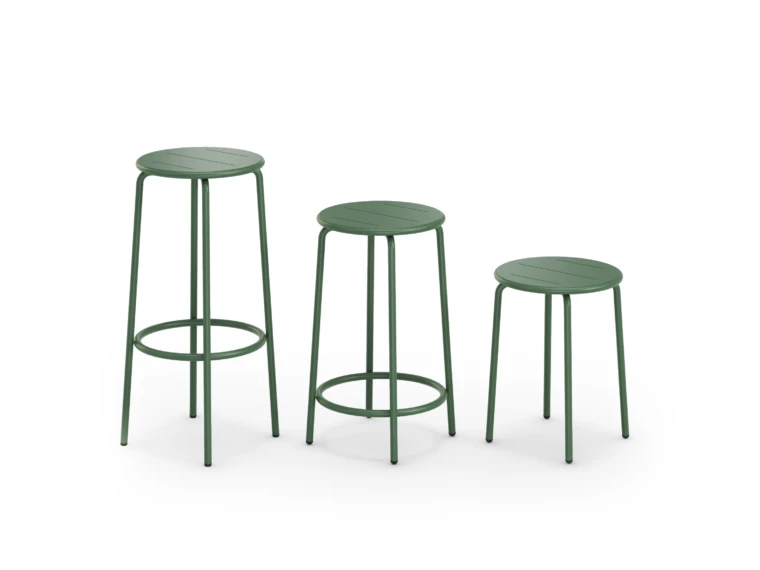 02 AIS R25 Cascade All Stool R9