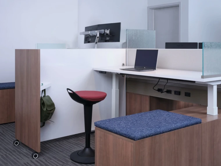 Tri wheel whiteboard environment