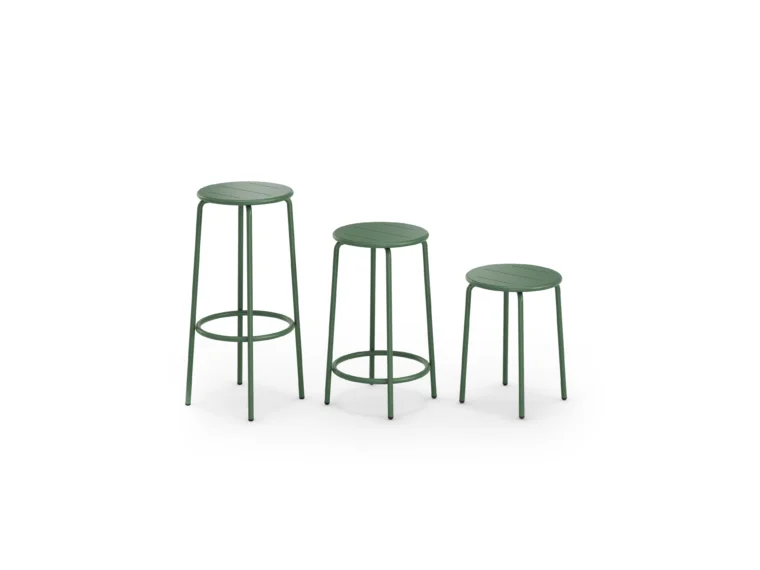 02 AIS R25 Cascade All Stool R9