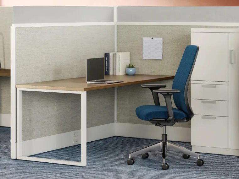 11 AIS R25 WEBSITE TILE DIVI APPLICATION V1 ZOOM close up