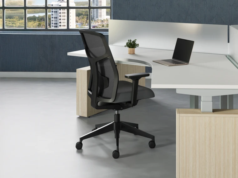 Chelsea with black frame and grey 3d knit mesh and seat lg edit