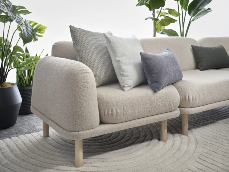 Ais pillows with soft lounge md