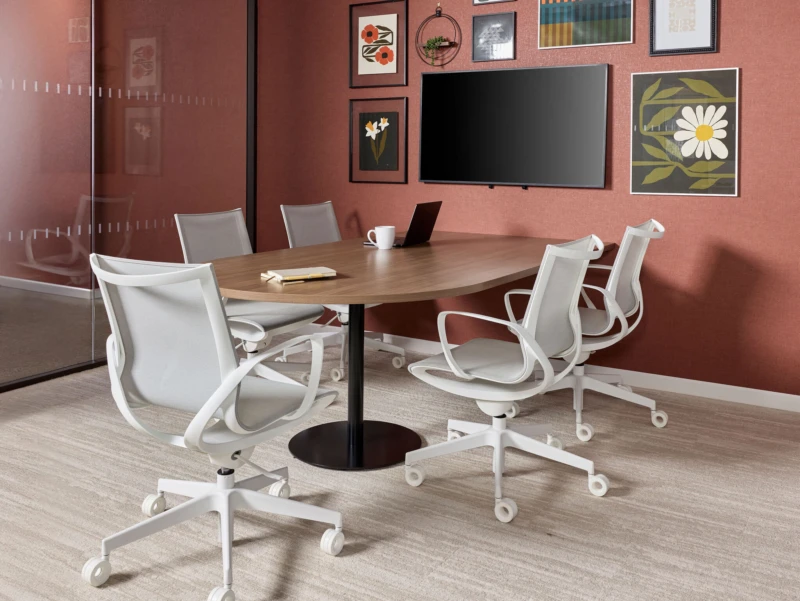 25 12 08 AIS NYC Frechette 0331 RT