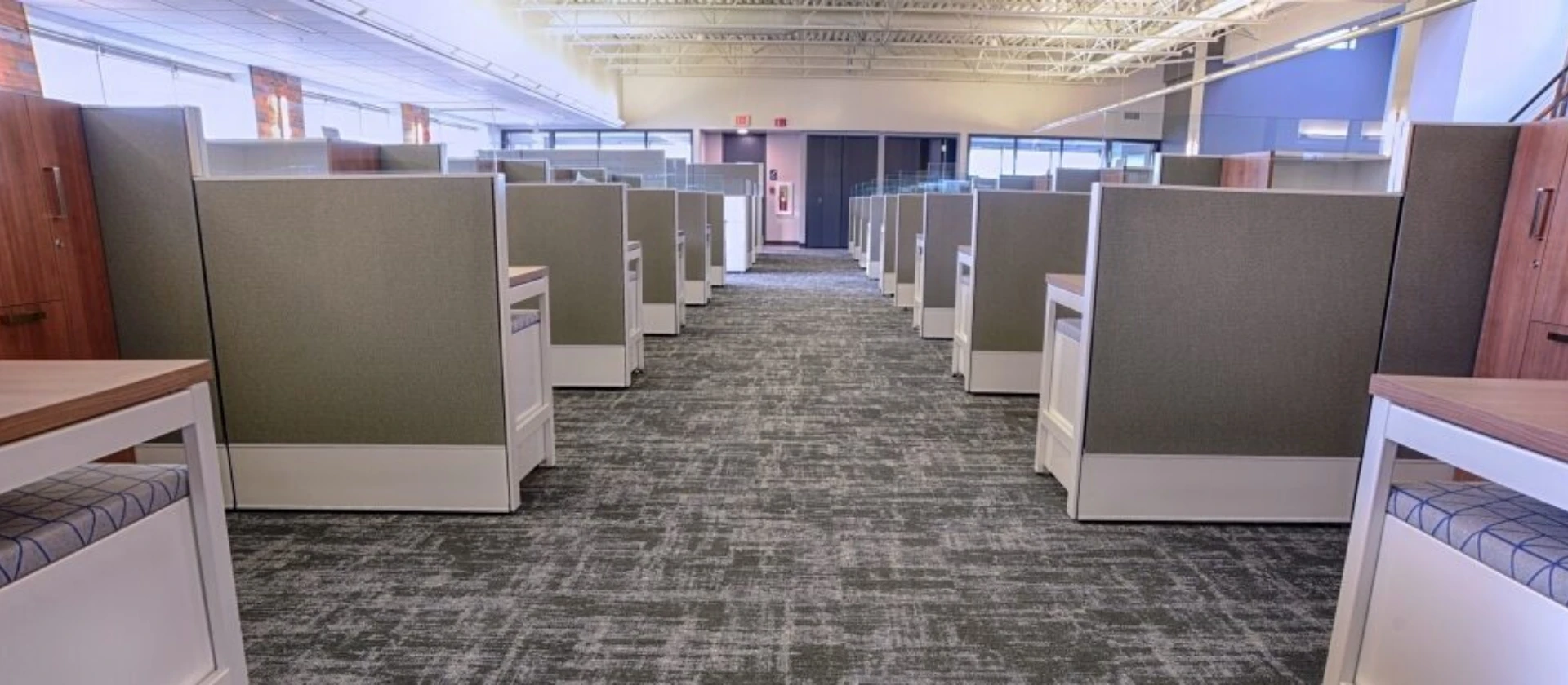 Client space with matrix workstations 2 md