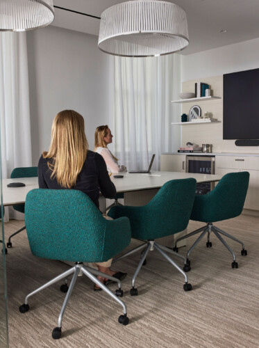 25 12 08 AIS NYC Frechette 0712