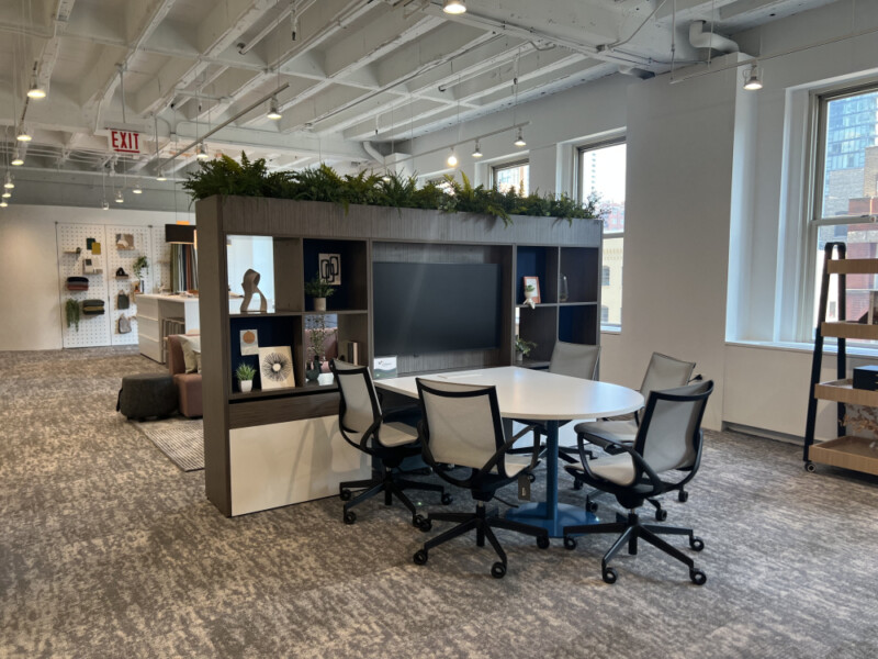 Neocon 2025 day to day collaborative table with roya seating md